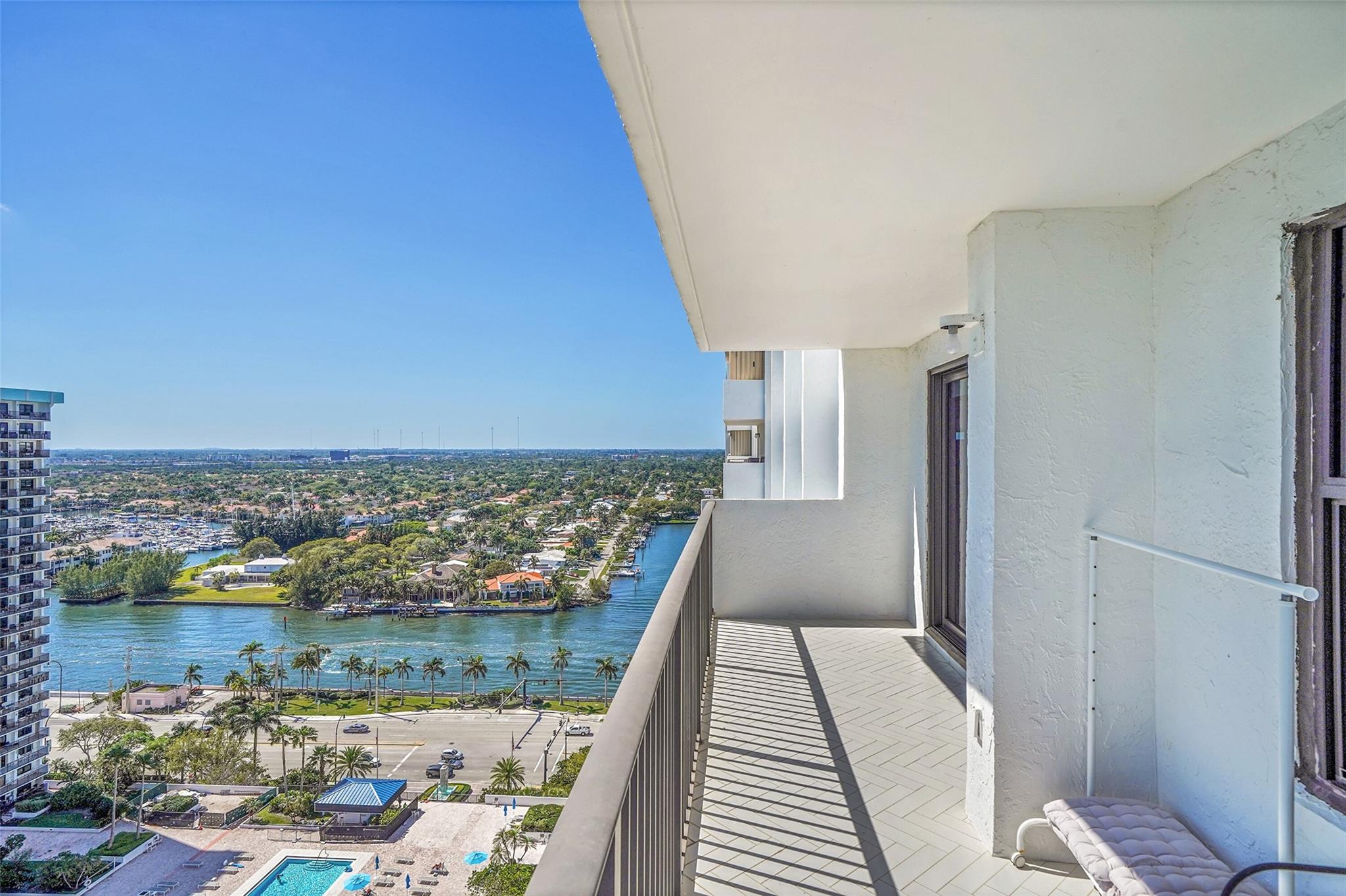 THE SUMMIT CONDO - Residential Lease