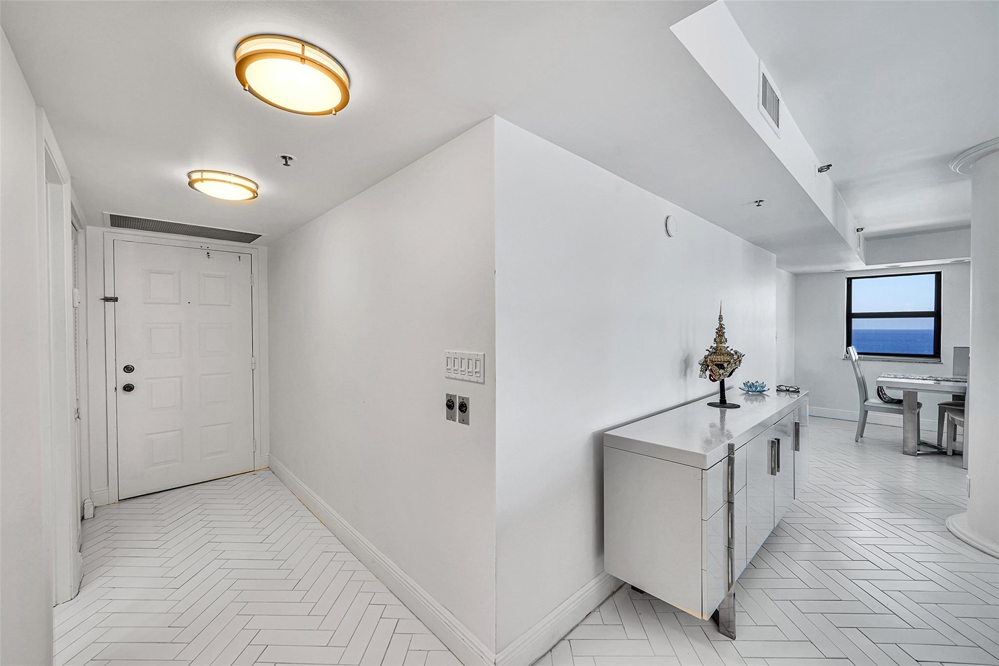 THE SUMMIT CONDO - Residential Lease