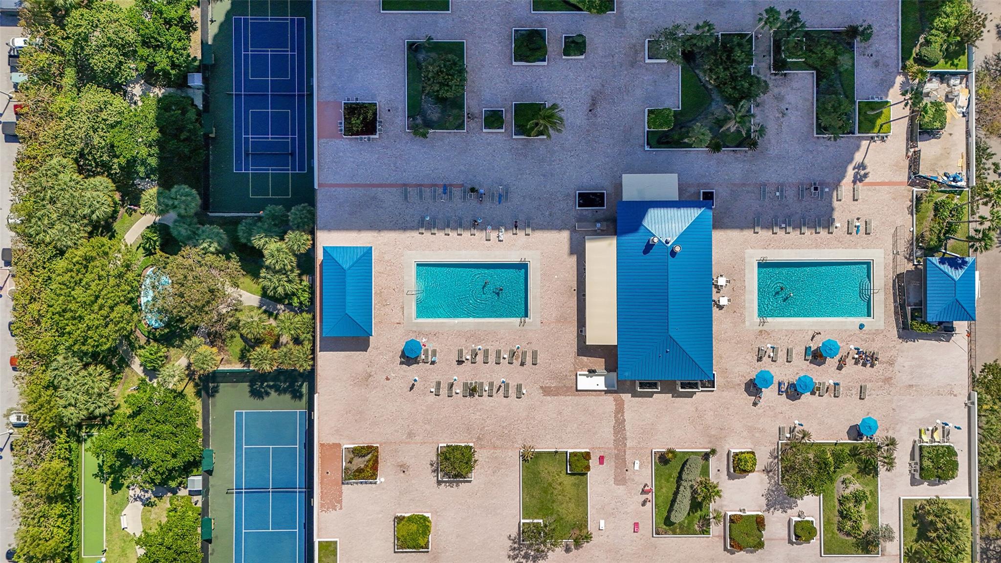 THE SUMMIT CONDO - Residential Lease