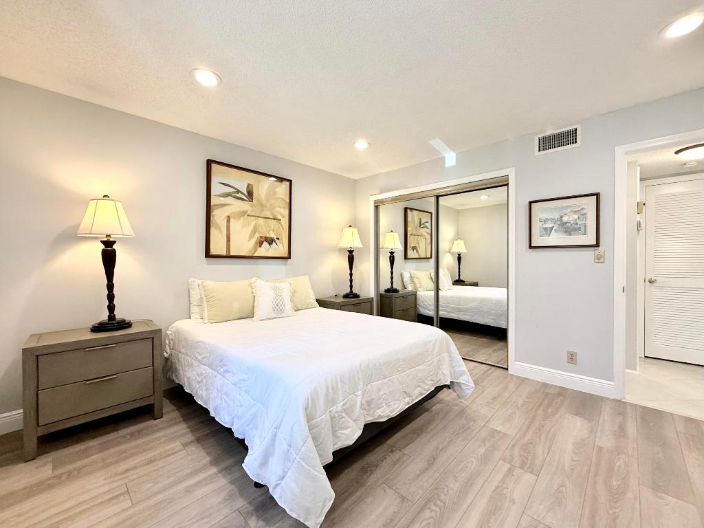 JUPITER DUNES CONDO - Residential