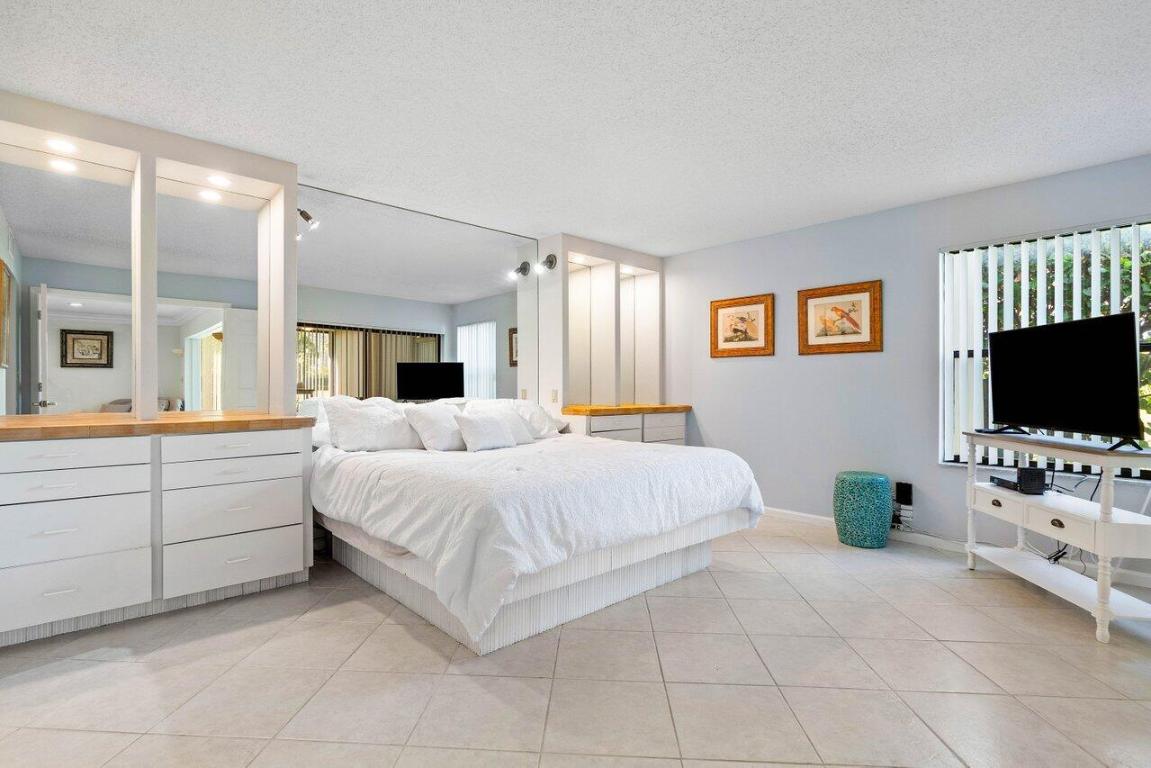 JUPITER DUNES CONDO - Residential