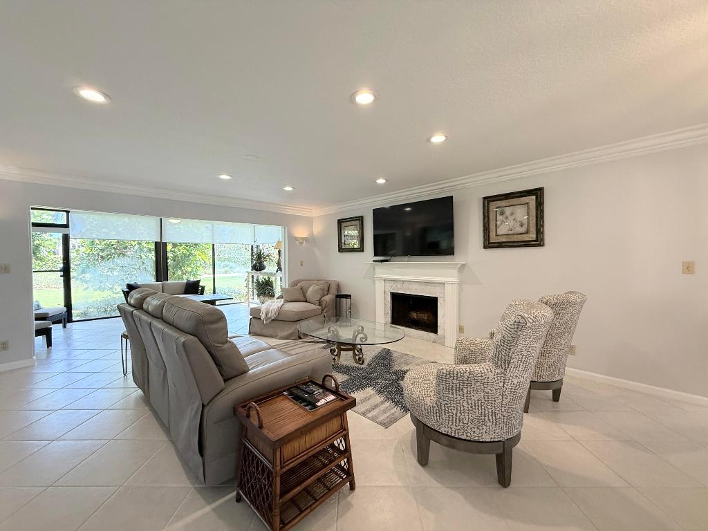 JUPITER DUNES CONDO - Residential