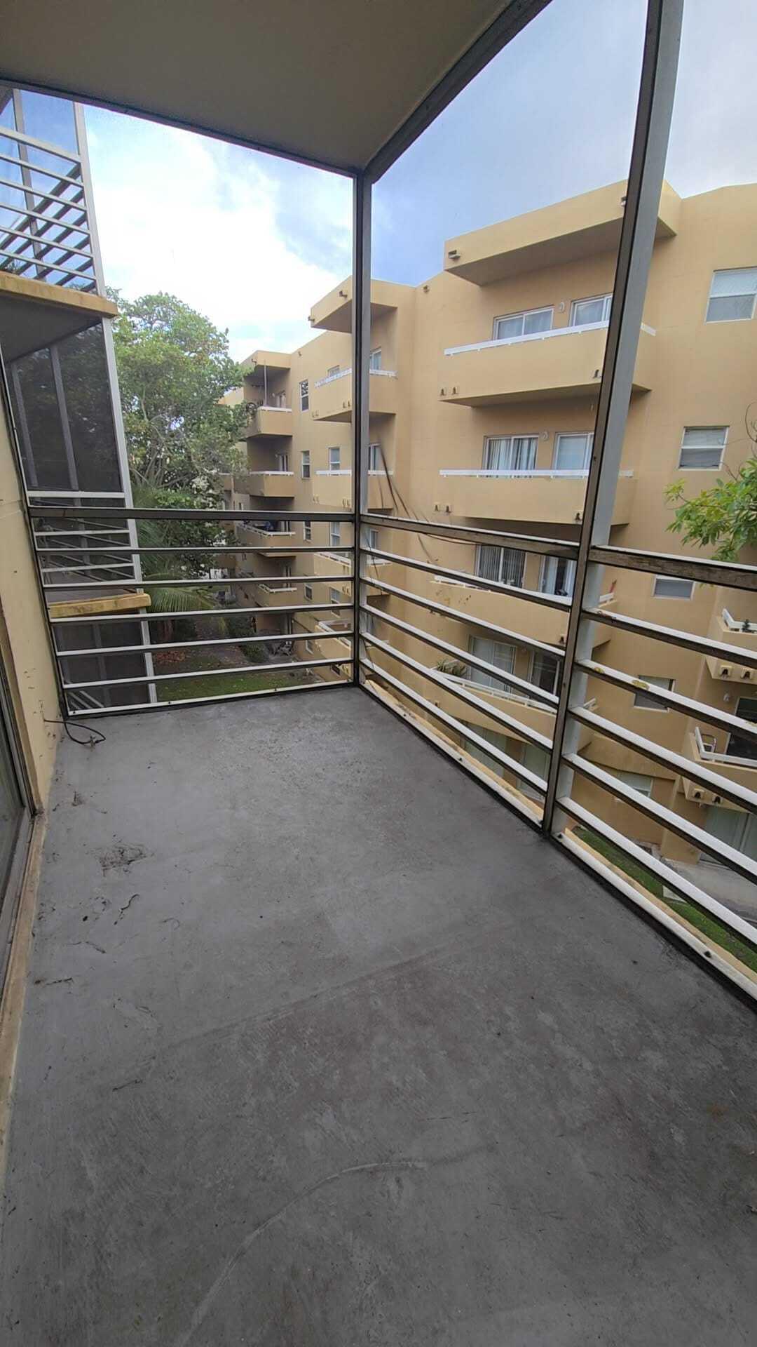 OAKS CONDO - Residential Lease