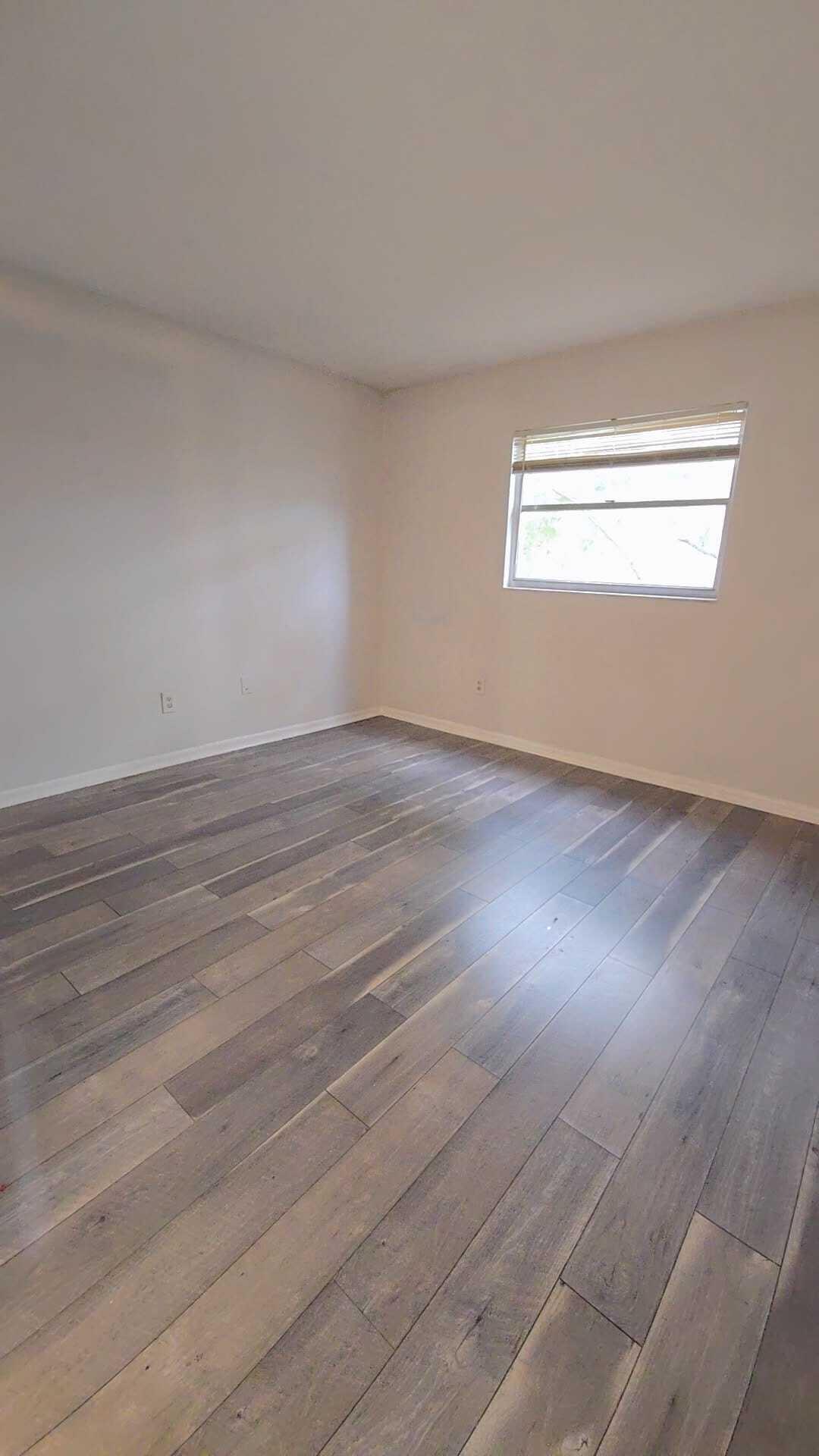 OAKS CONDO - Residential Lease