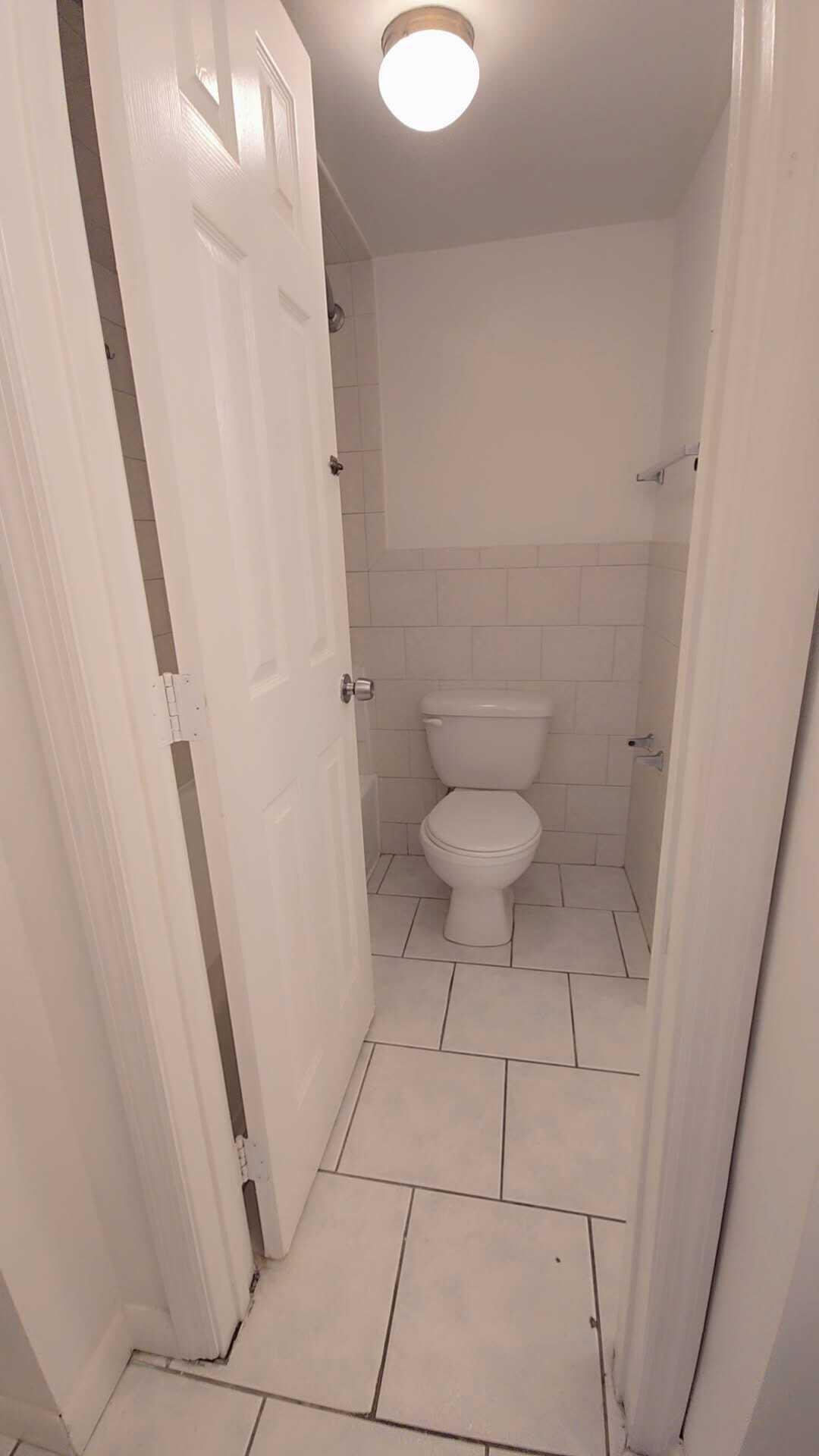 OAKS CONDO - Residential Lease