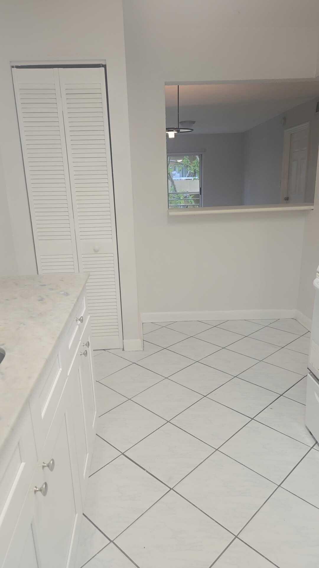 OAKS CONDO - Residential Lease