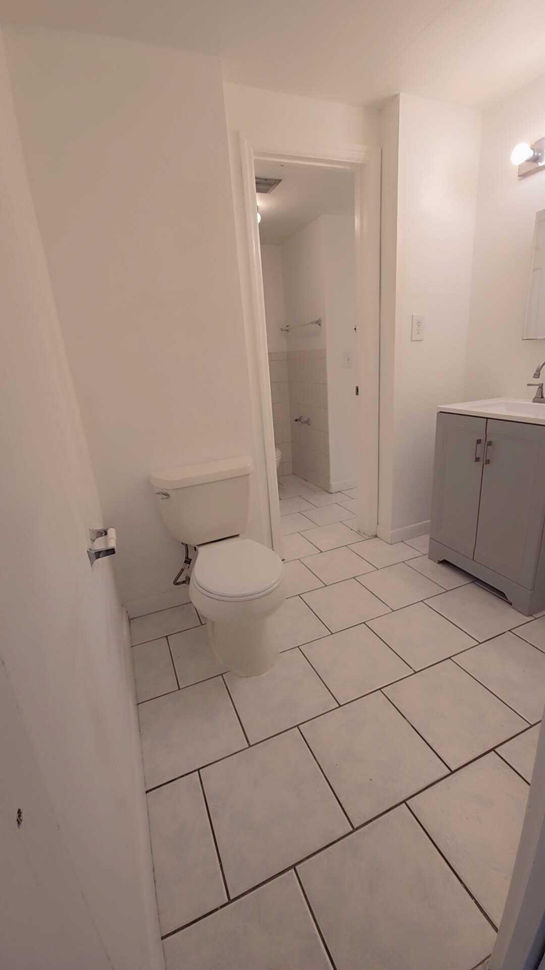 OAKS CONDO - Residential Lease