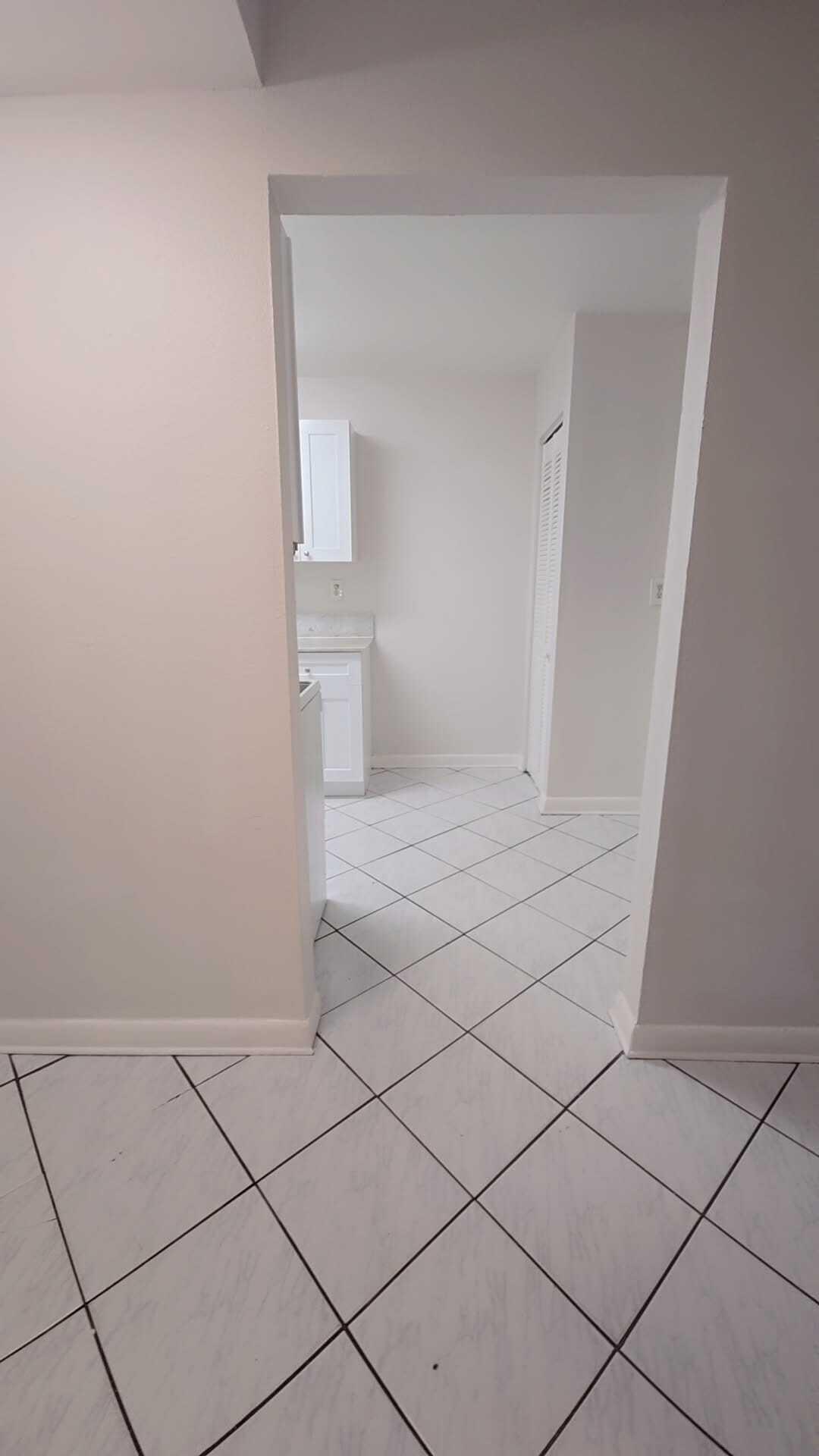 OAKS CONDO - Residential Lease