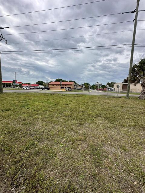 A home in Okeechobee