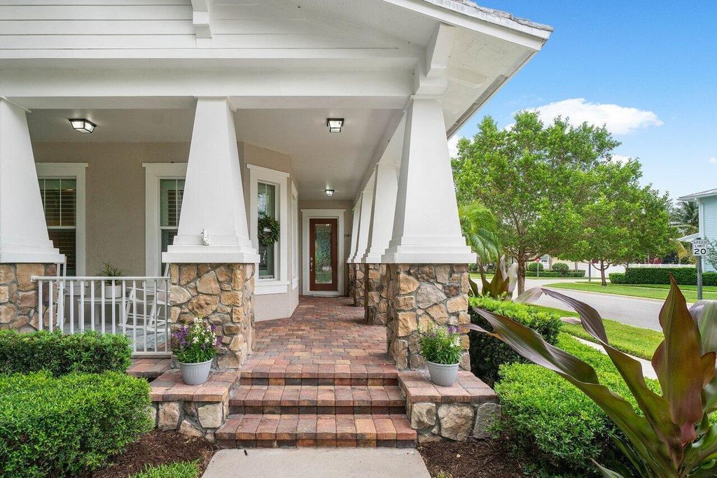 Photo of 1343 N Community Drive, Jupiter, FL 33458 (MLS # R10988724)