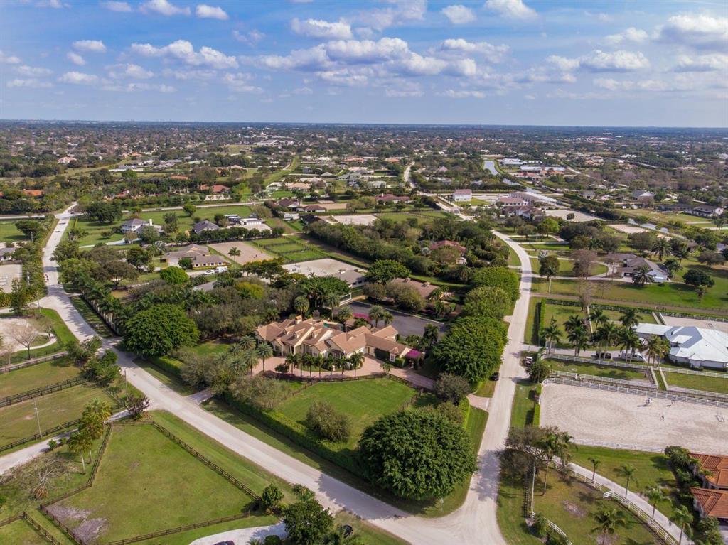 SADDLE TRAIL PARK OF WELLINGTON - Residential