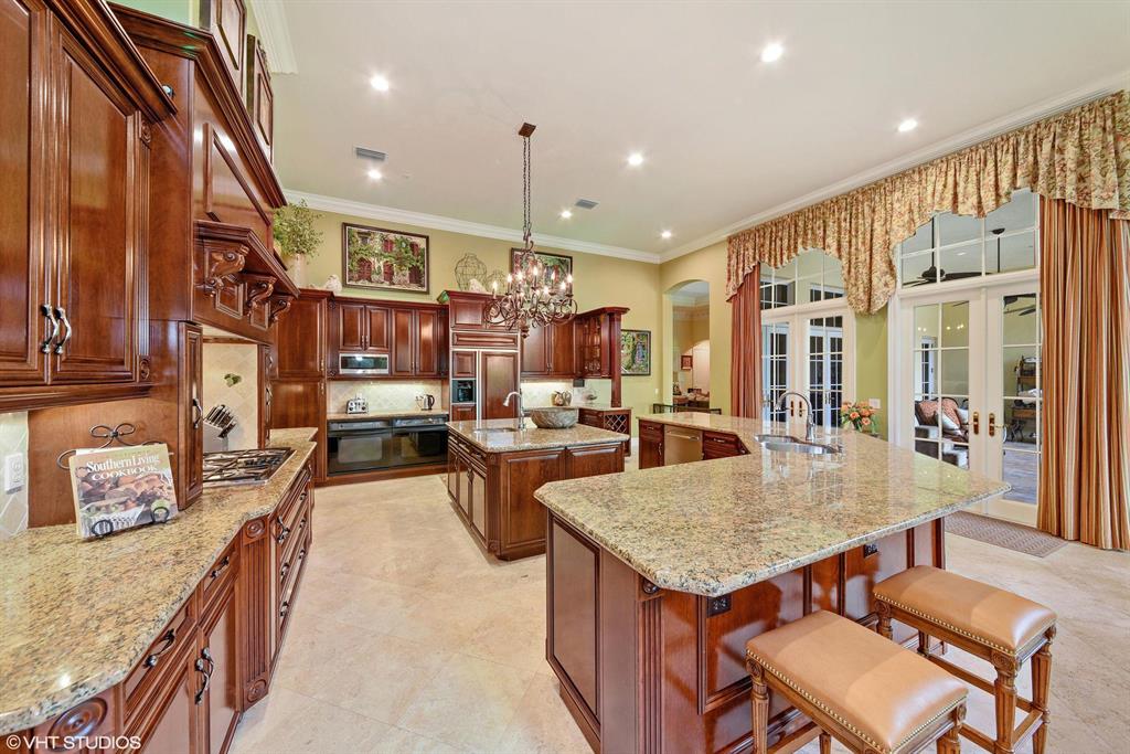 SADDLE TRAIL PARK OF WELLINGTON - Residential