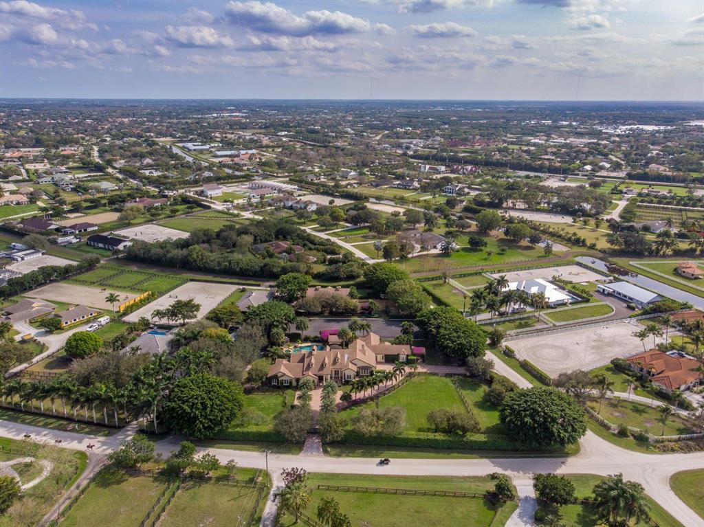 SADDLE TRAIL PARK OF WELLINGTON - Residential