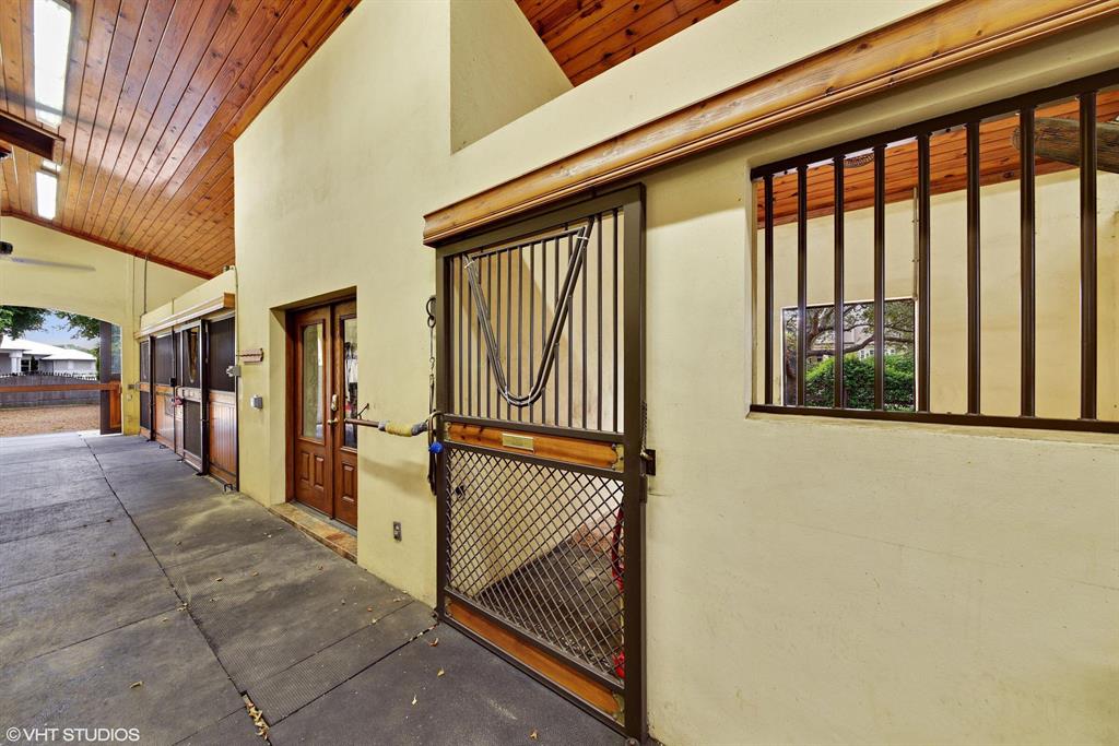 SADDLE TRAIL PARK OF WELLINGTON - Residential