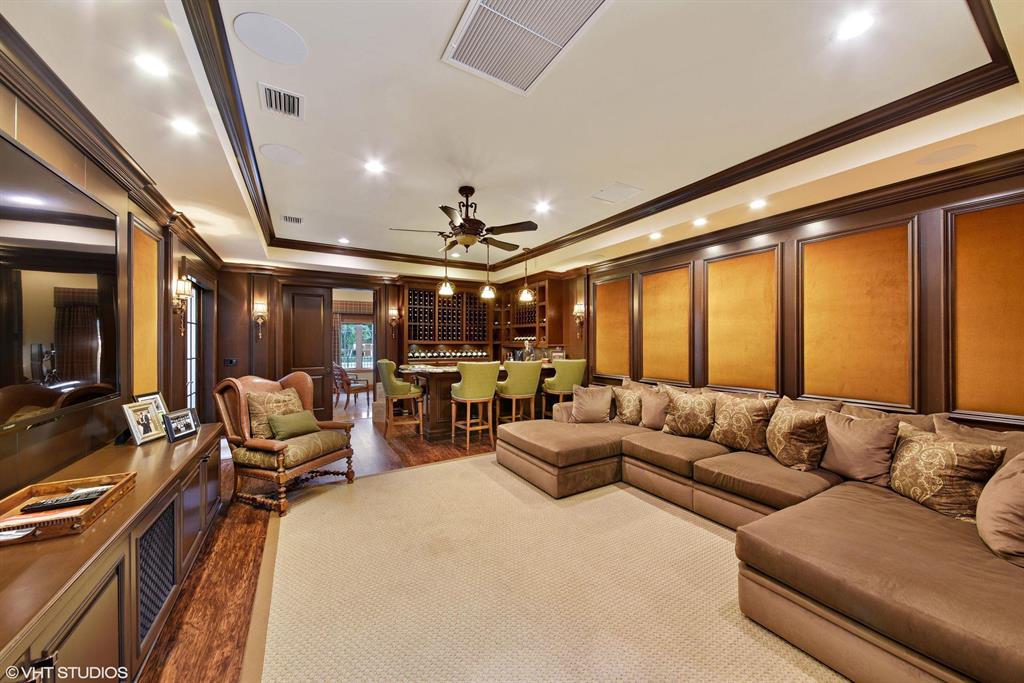 SADDLE TRAIL PARK OF WELLINGTON - Residential