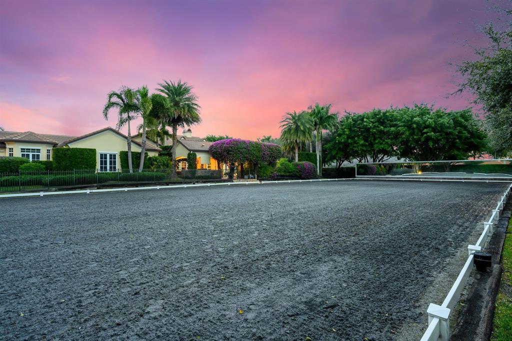 SADDLE TRAIL PARK OF WELLINGTON - Residential