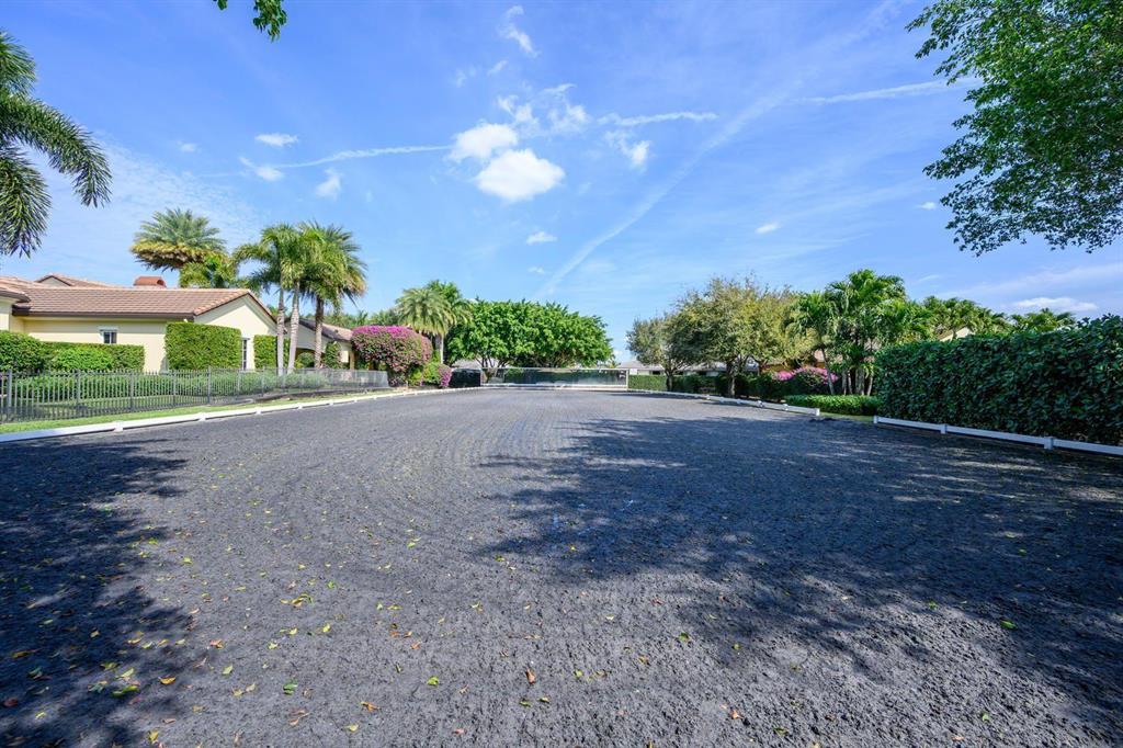 SADDLE TRAIL PARK OF WELLINGTON - Residential