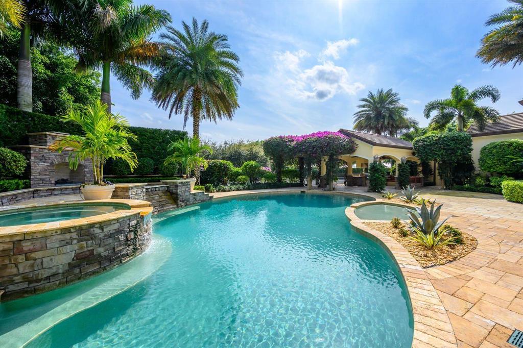 SADDLE TRAIL PARK OF WELLINGTON - Residential