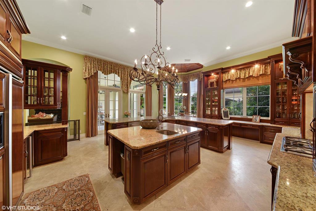 SADDLE TRAIL PARK OF WELLINGTON - Residential