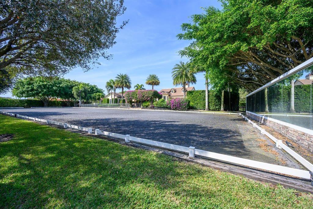 SADDLE TRAIL PARK OF WELLINGTON - Residential