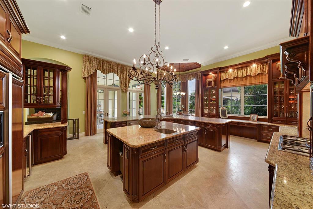 SADDLE TRAIL PARK OF WELLINGTON - Residential