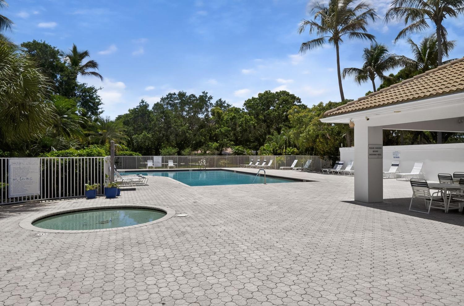 PALM ISLES WEST - Residential