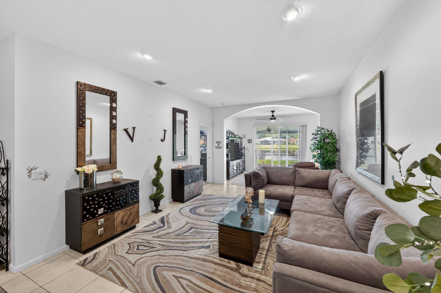 PALM ISLES WEST - Residential