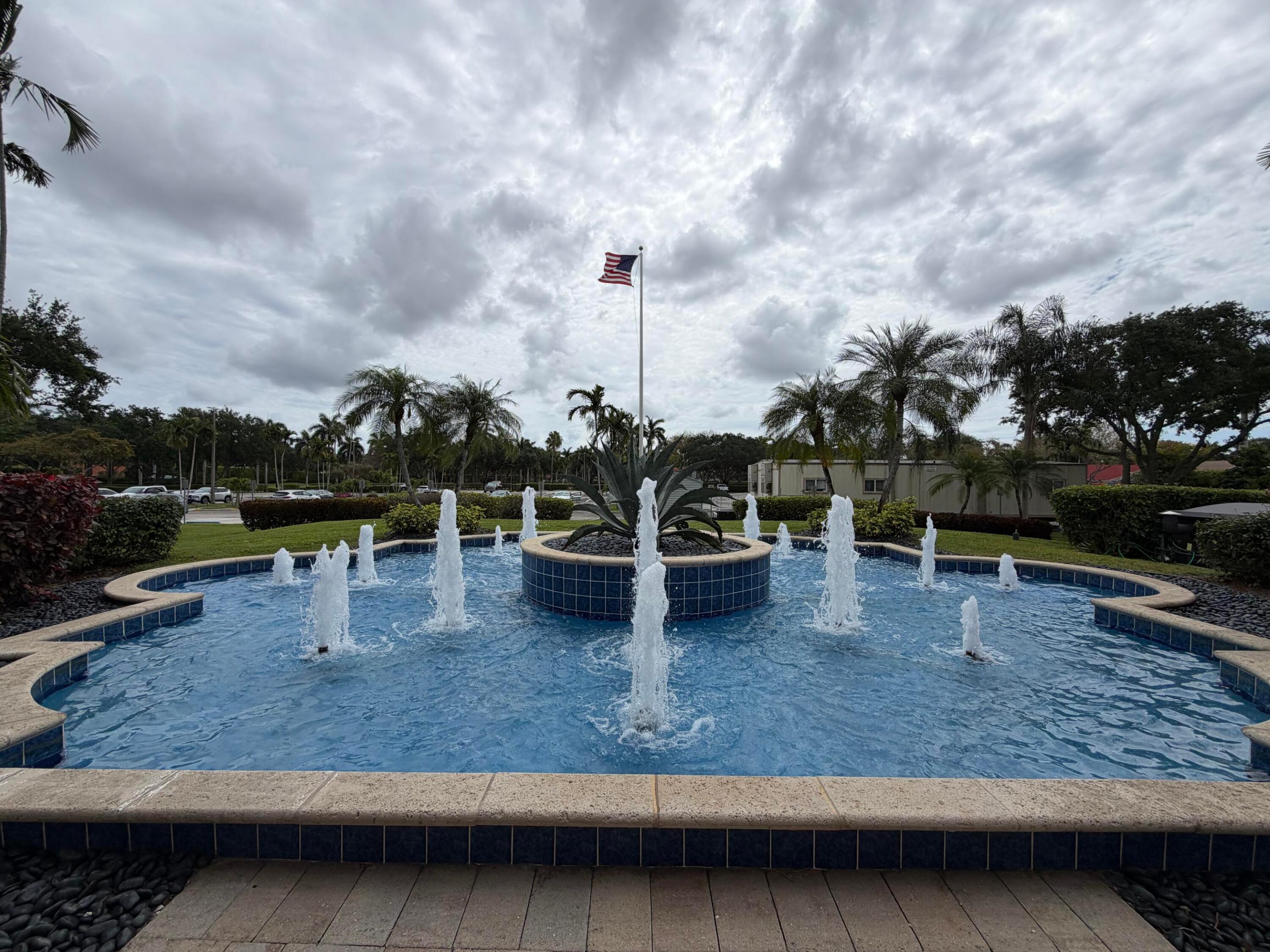 PALM ISLES WEST - Residential