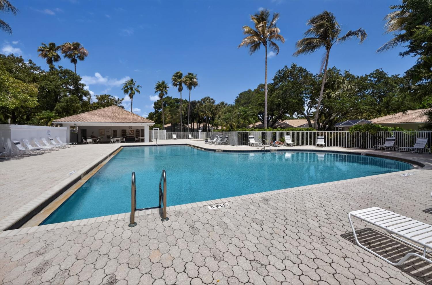 PALM ISLES WEST - Residential