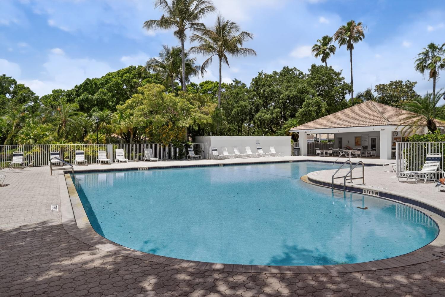 PALM ISLES WEST - Residential