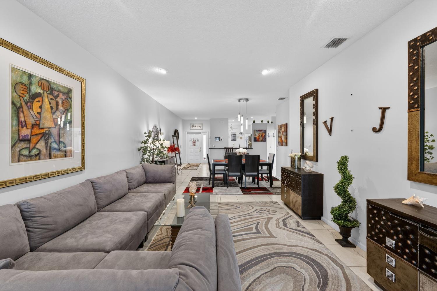 PALM ISLES WEST - Residential