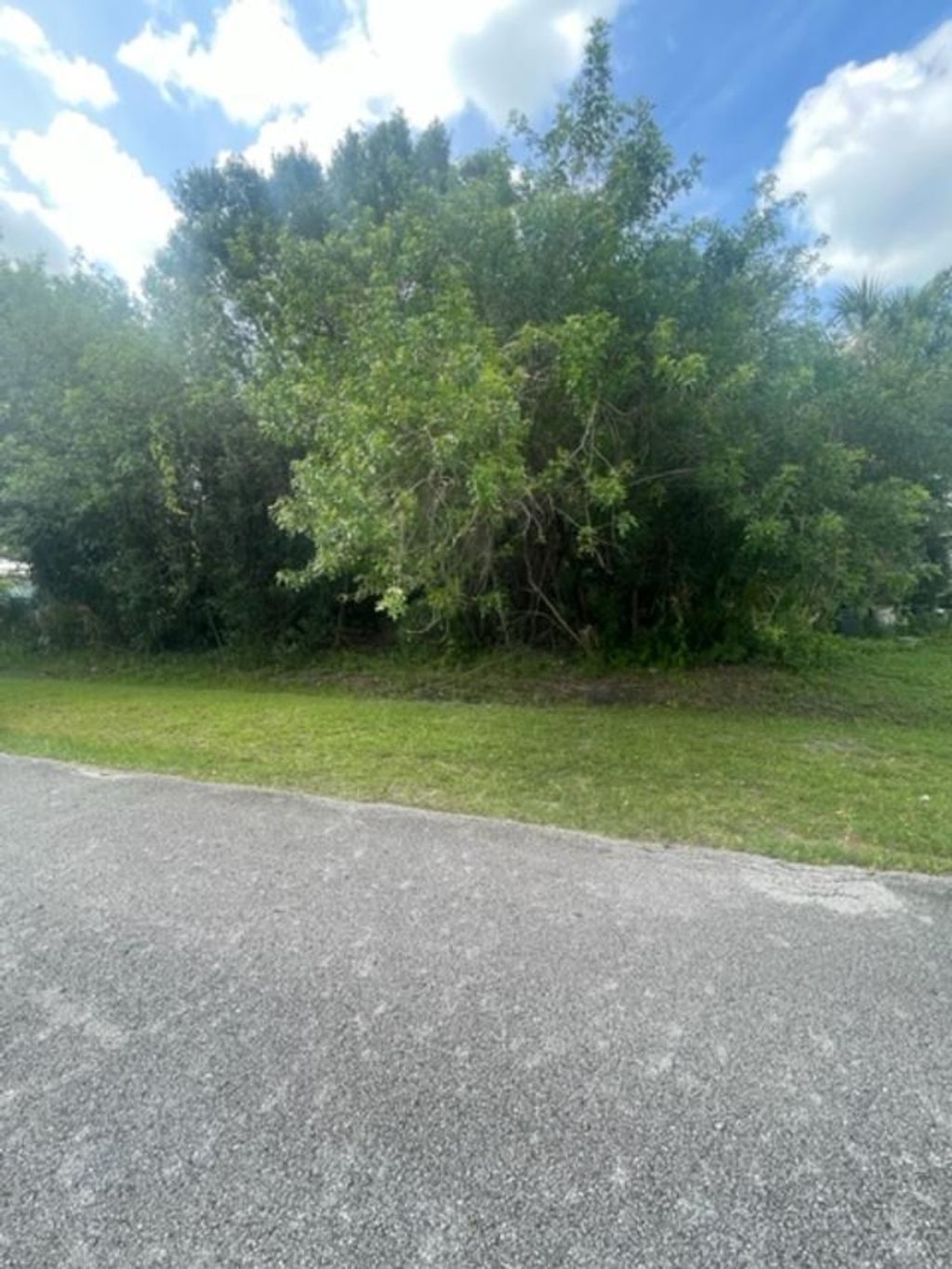 Photo of Tbd Belmont Avenue, Fort Pierce, FL 34951 (MLS # R10810631)