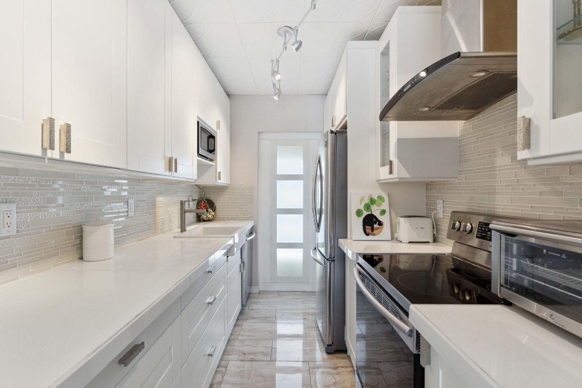 LEISUREVILLE LAKE CONDO - Residential