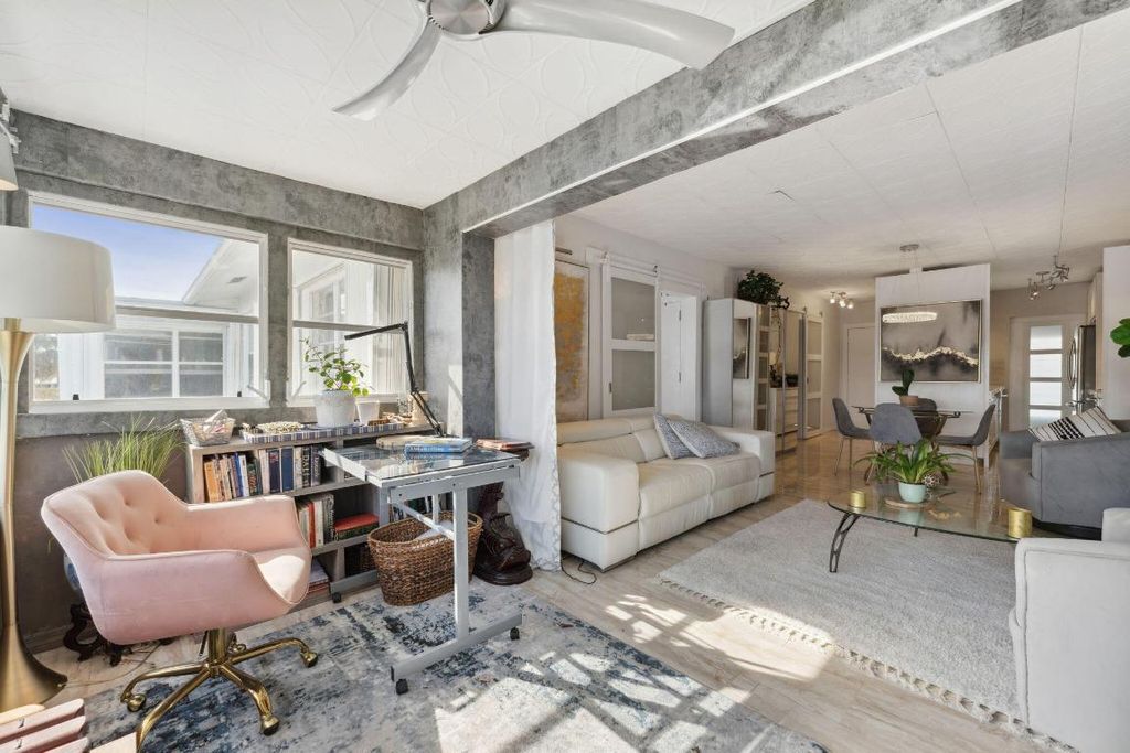 Photo of 1118 Lake Terrace #212, Boynton Beach, FL 33426 (MLS # R10947672)