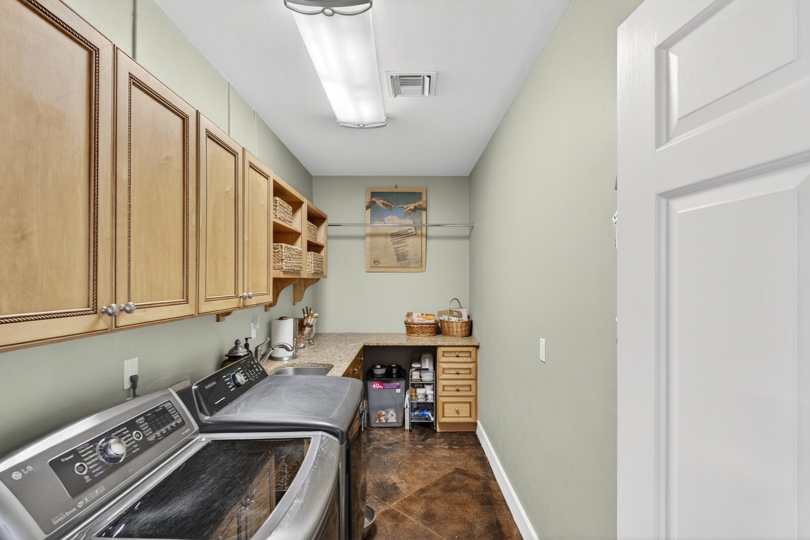 PEBBLE BAY ESTATES - Residential