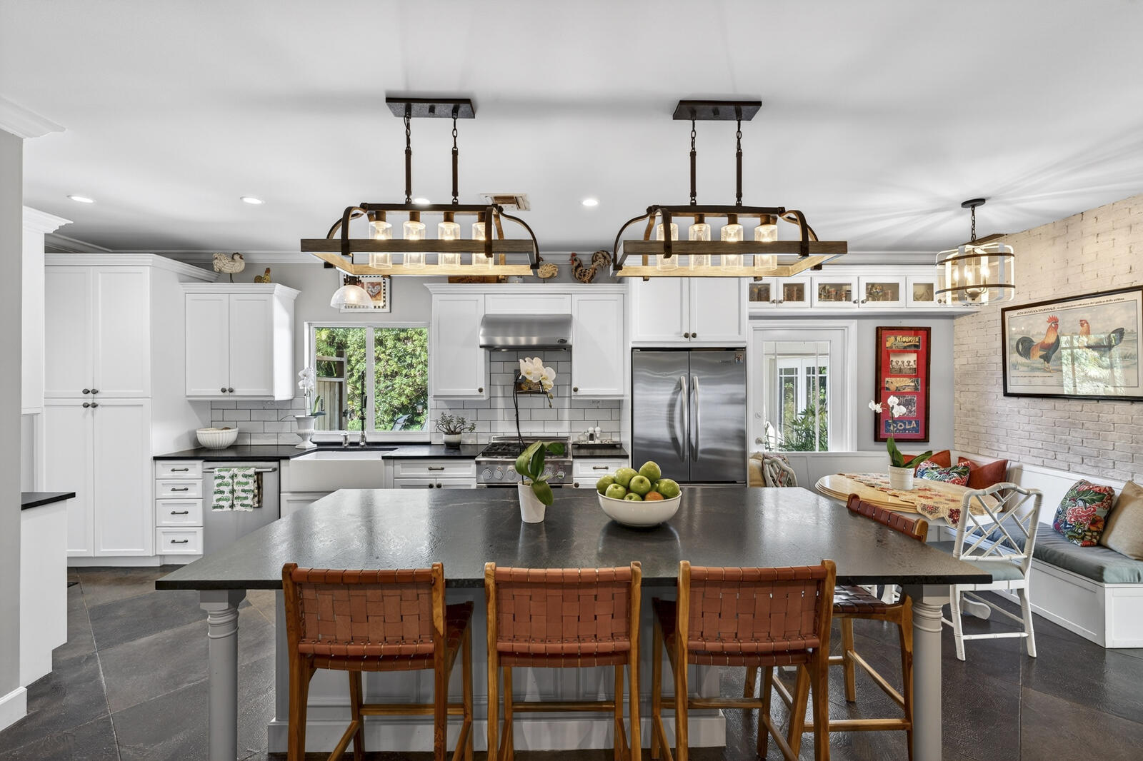 PEBBLE BAY ESTATES - Residential