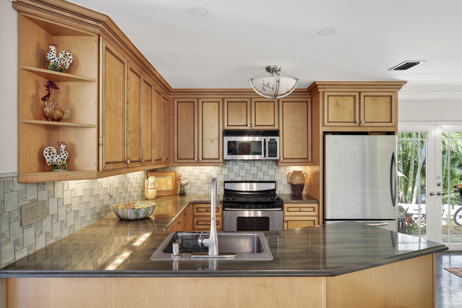 PEBBLE BAY ESTATES - Residential