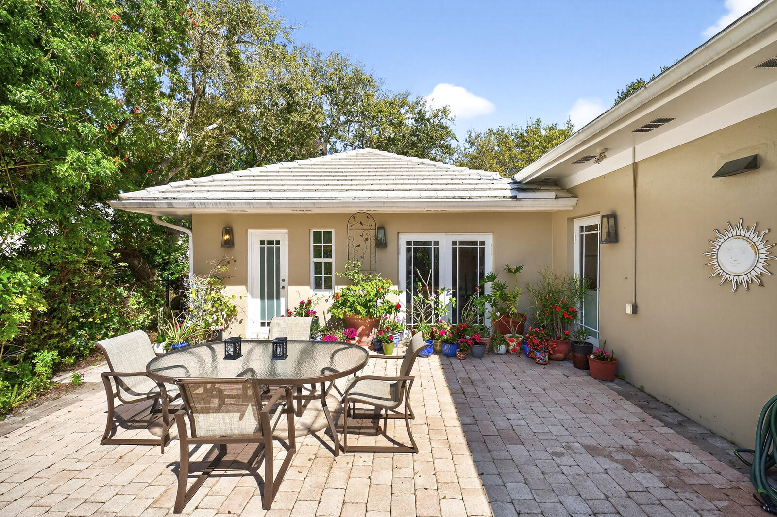 PEBBLE BAY ESTATES - Residential