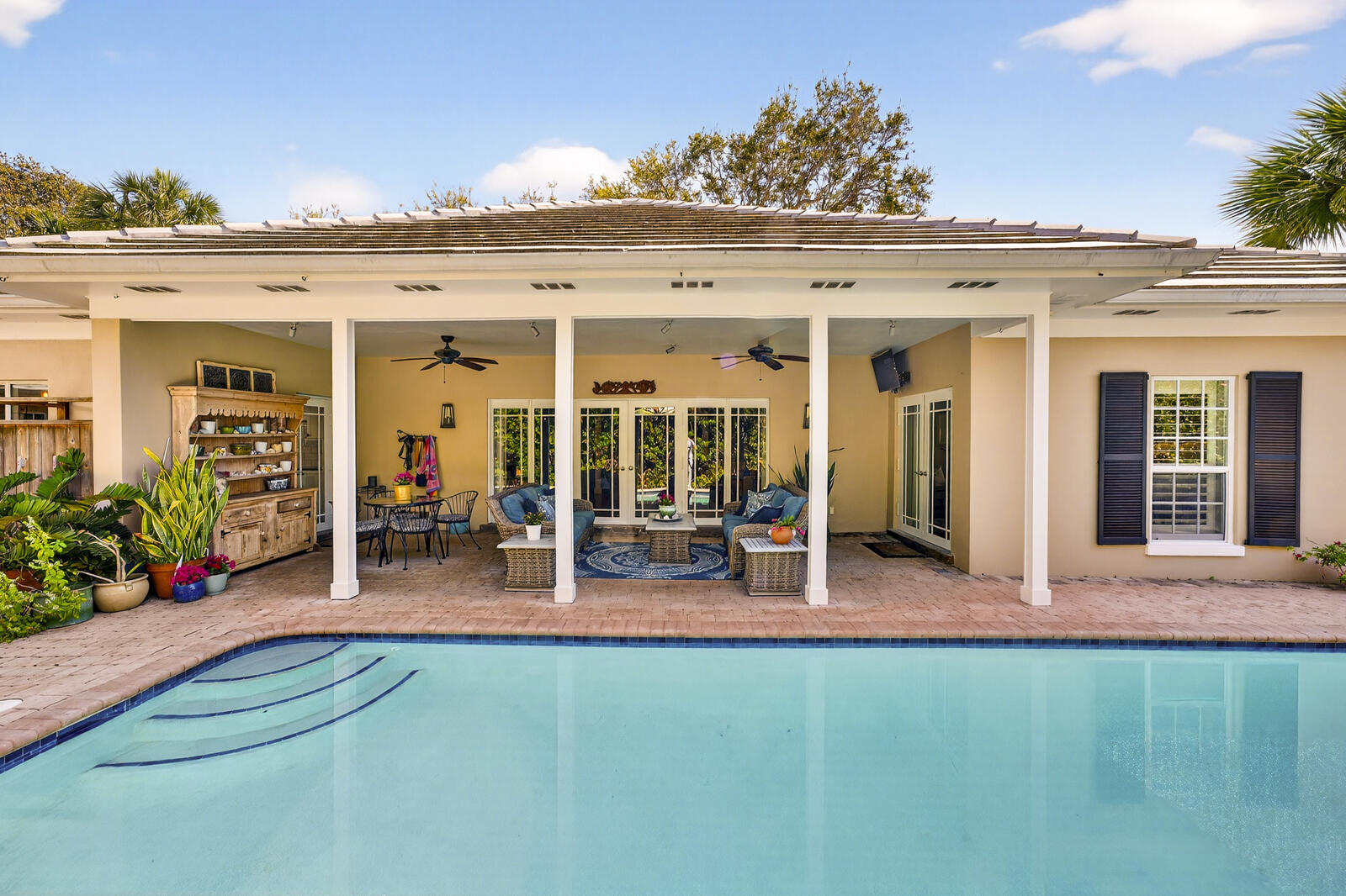 PEBBLE BAY ESTATES - Residential