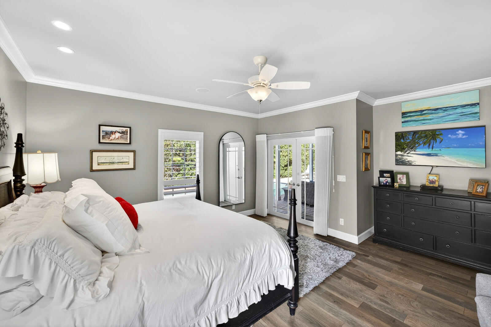 PEBBLE BAY ESTATES - Residential