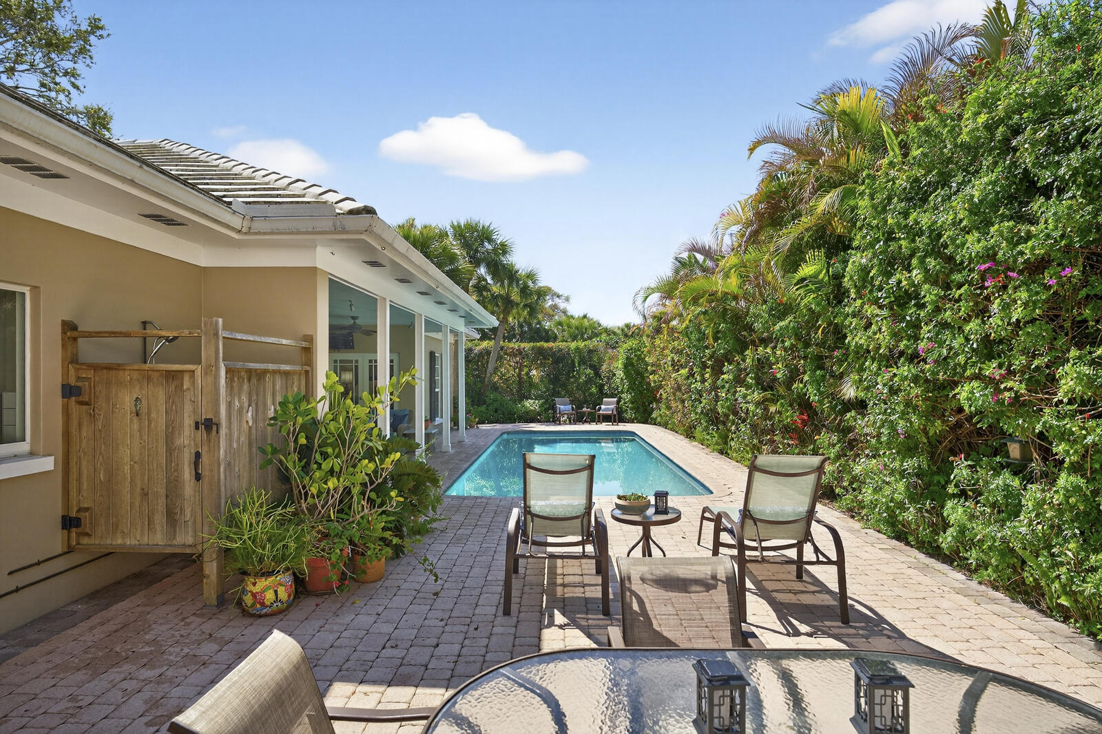 PEBBLE BAY ESTATES - Residential