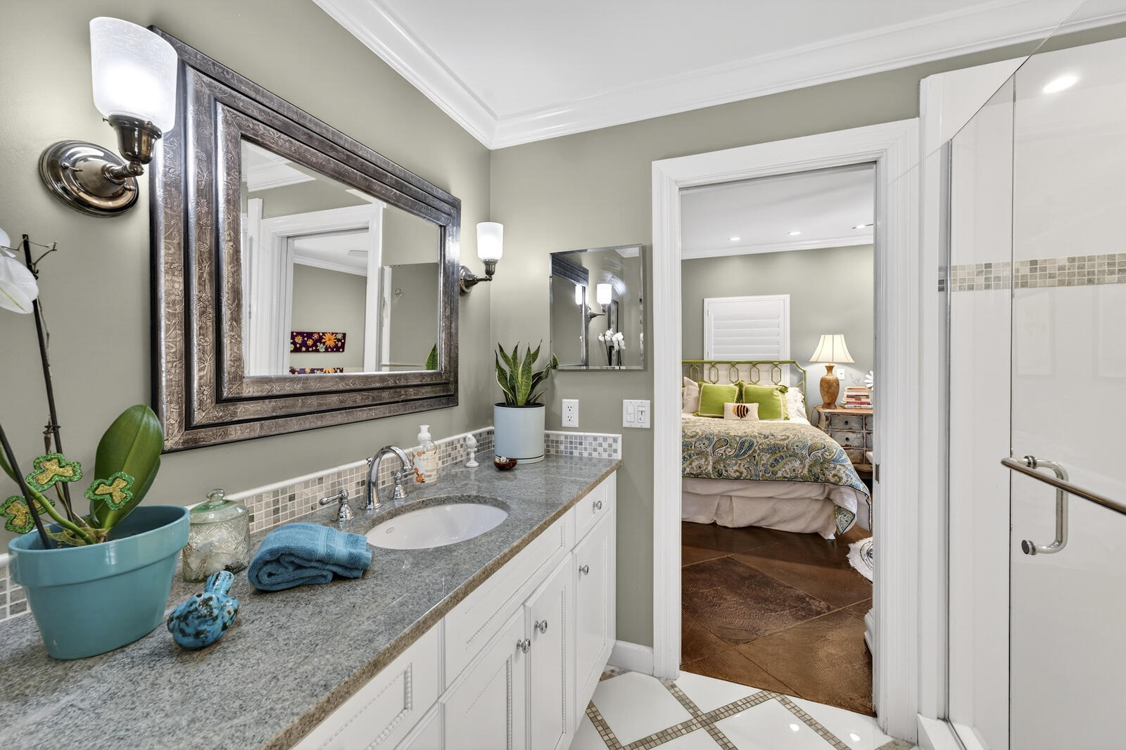 PEBBLE BAY ESTATES - Residential