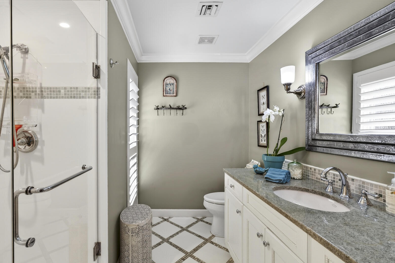 PEBBLE BAY ESTATES - Residential