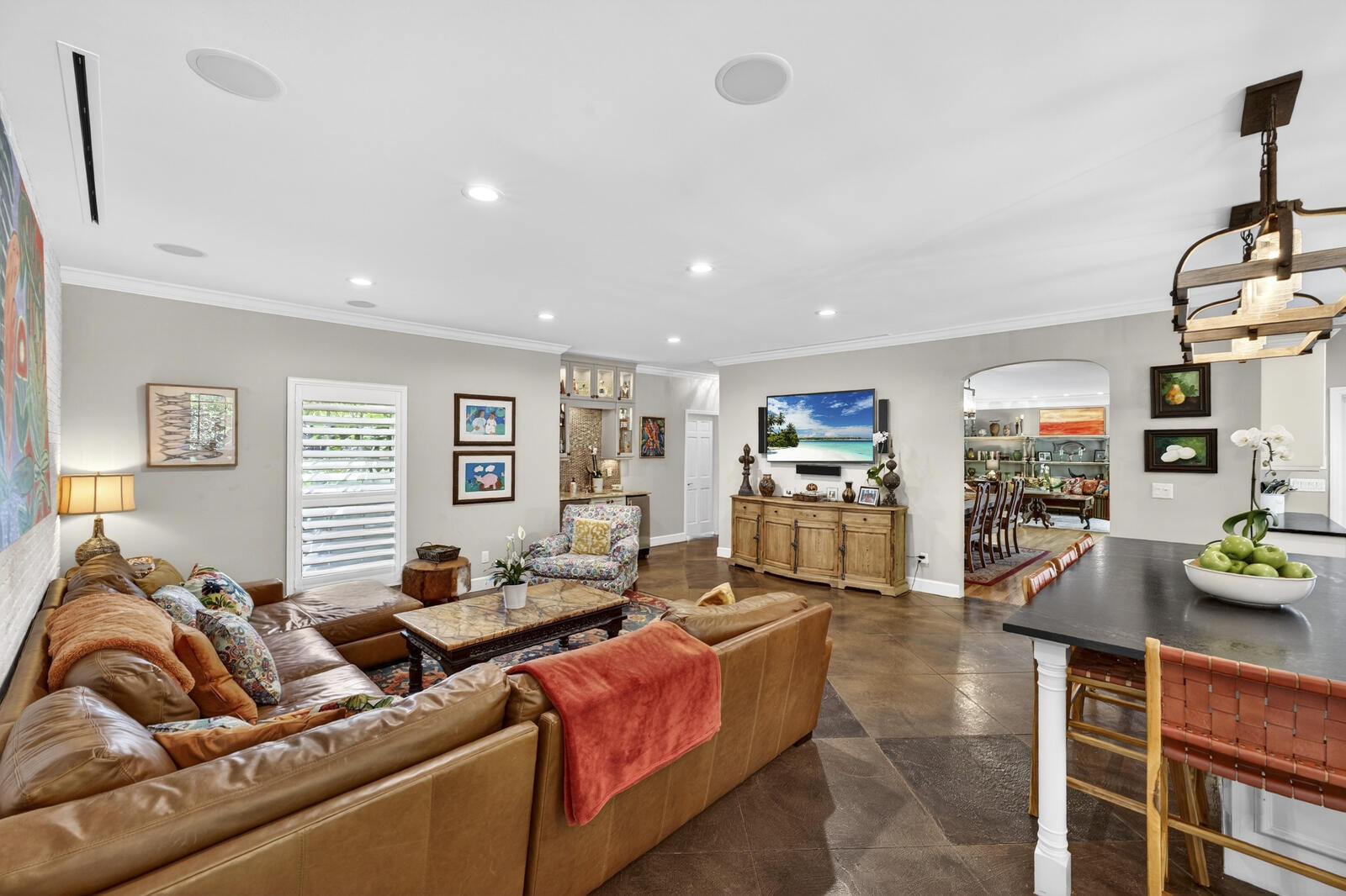 PEBBLE BAY ESTATES - Residential