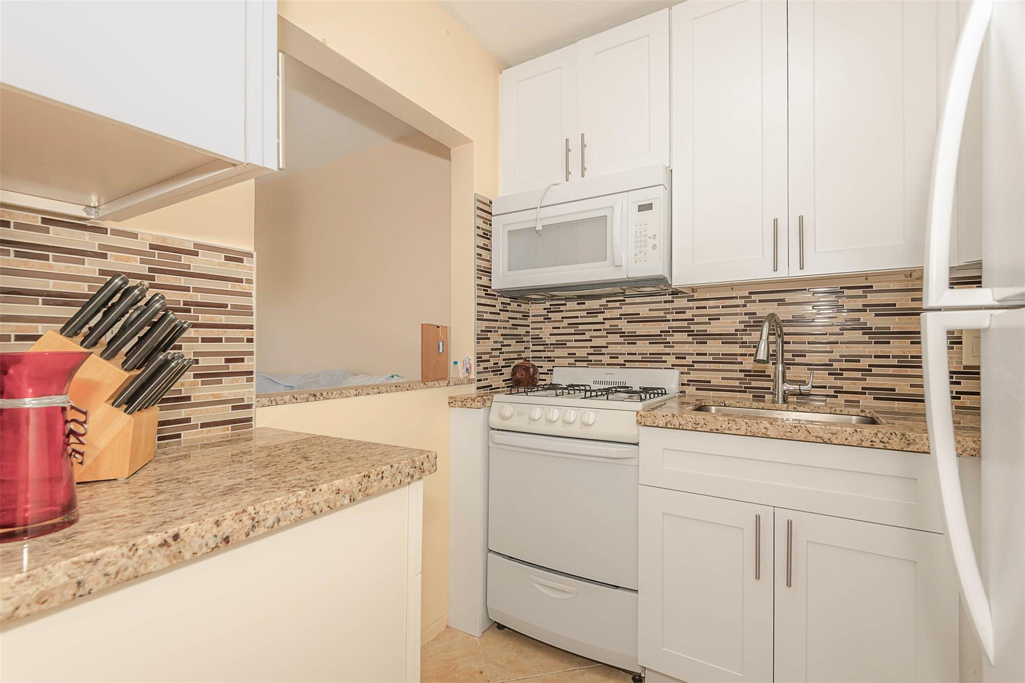 331 E Mcnab Rd 118
