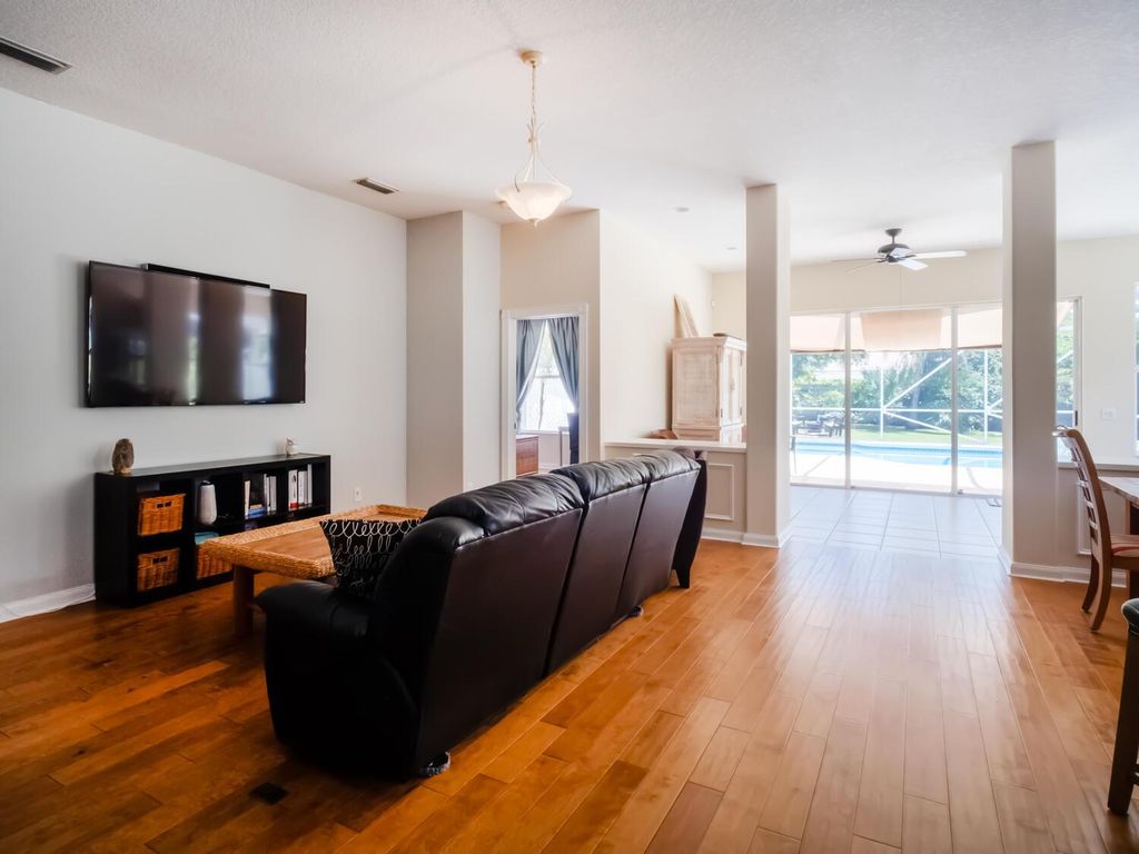 Photo of 193 Hampton Circle, Jupiter, FL 33458 (MLS # R10912890)