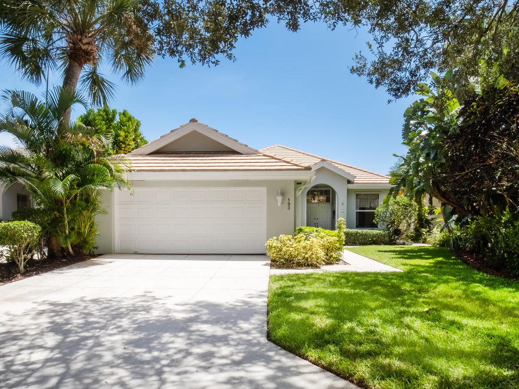 Photo of 193 Hampton Circle, Jupiter, FL 33458 (MLS # R10912890)