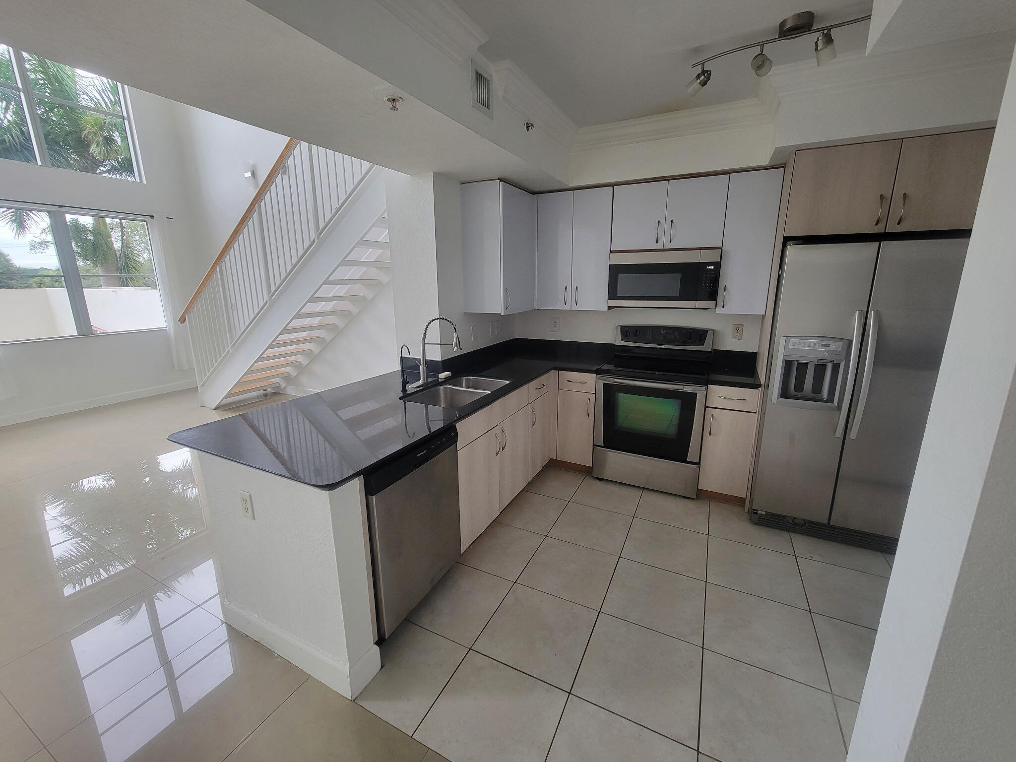 1830 RADIUS Drive 210