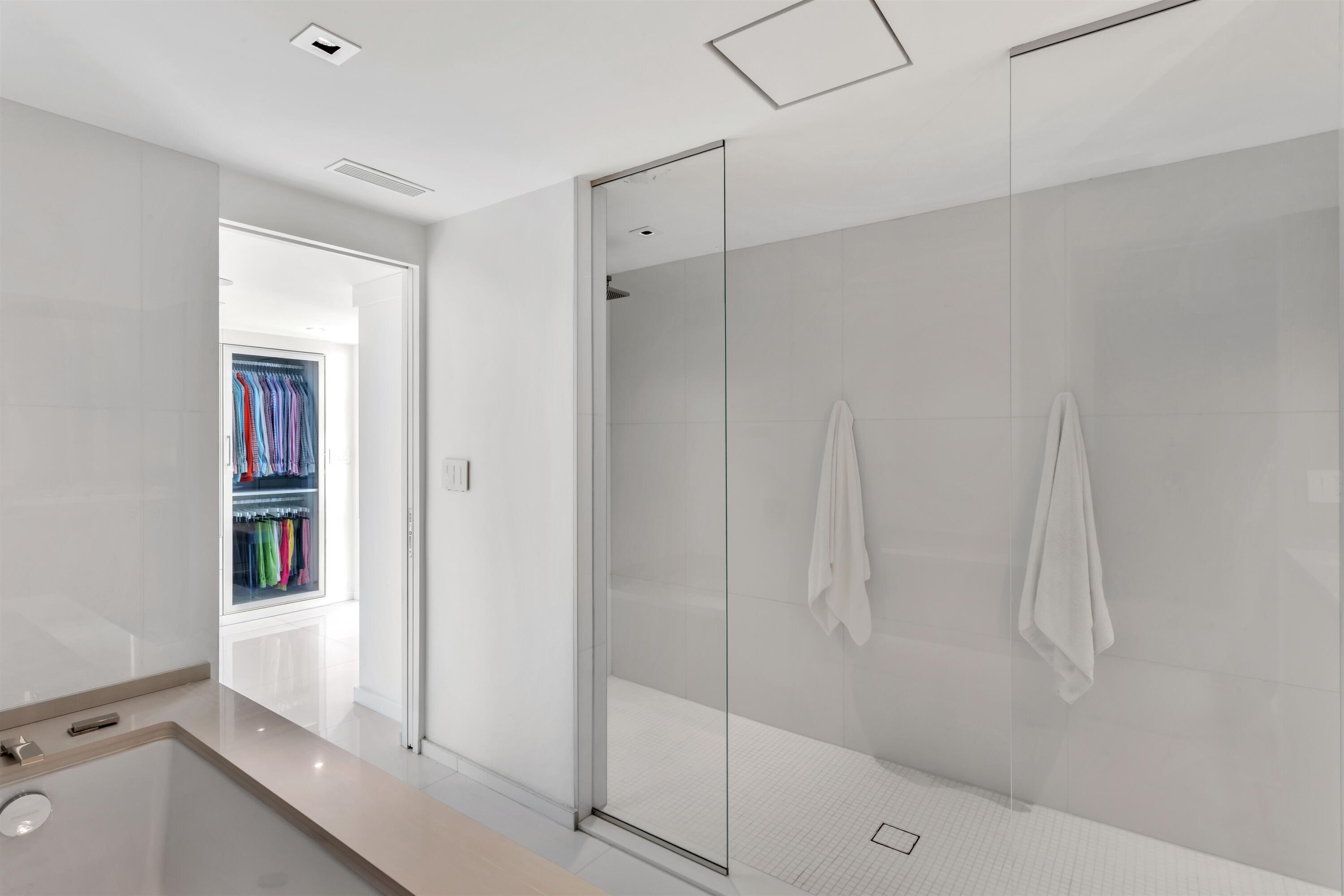 HALCYON OF PALM BEACH - Residential