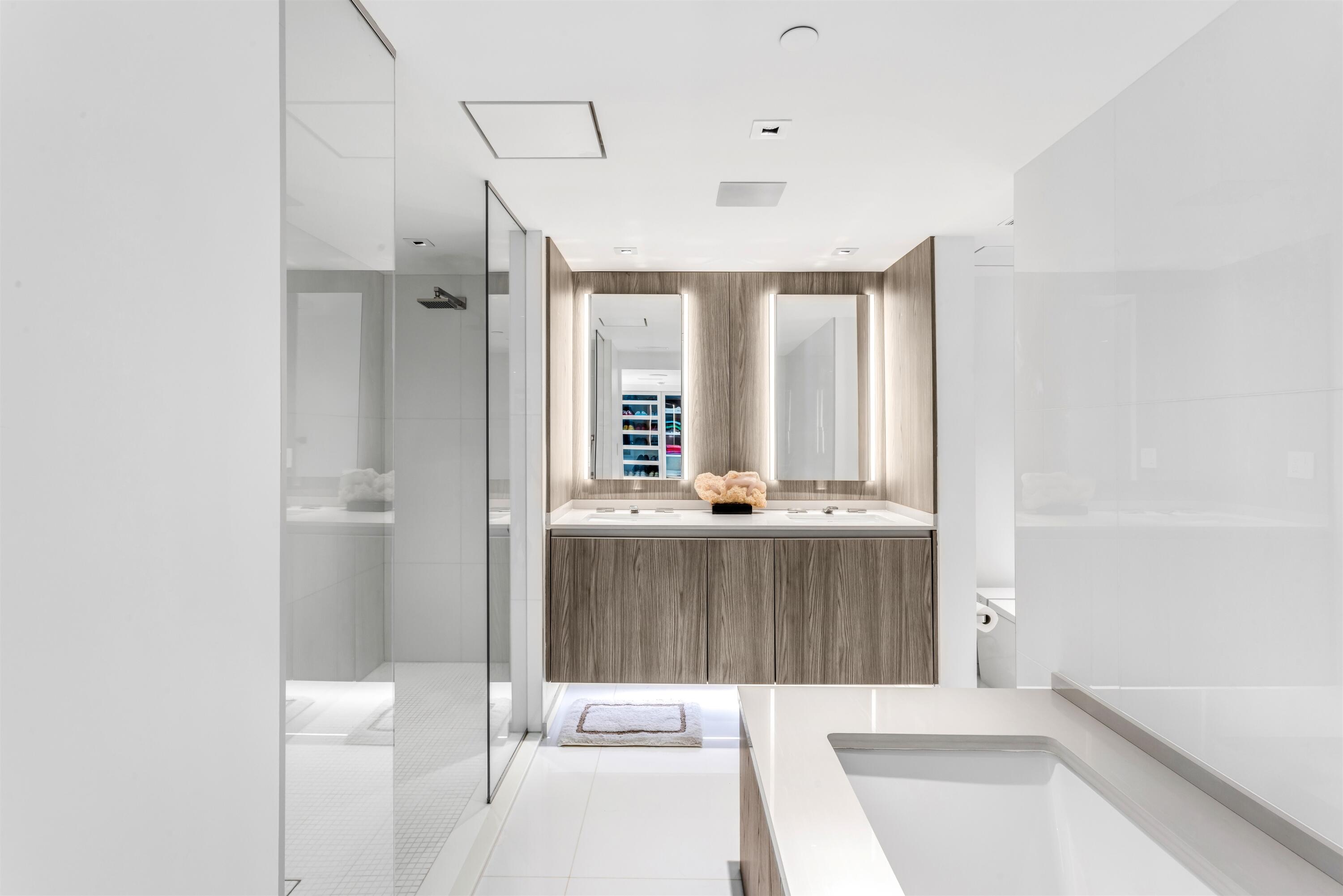 HALCYON OF PALM BEACH - Residential